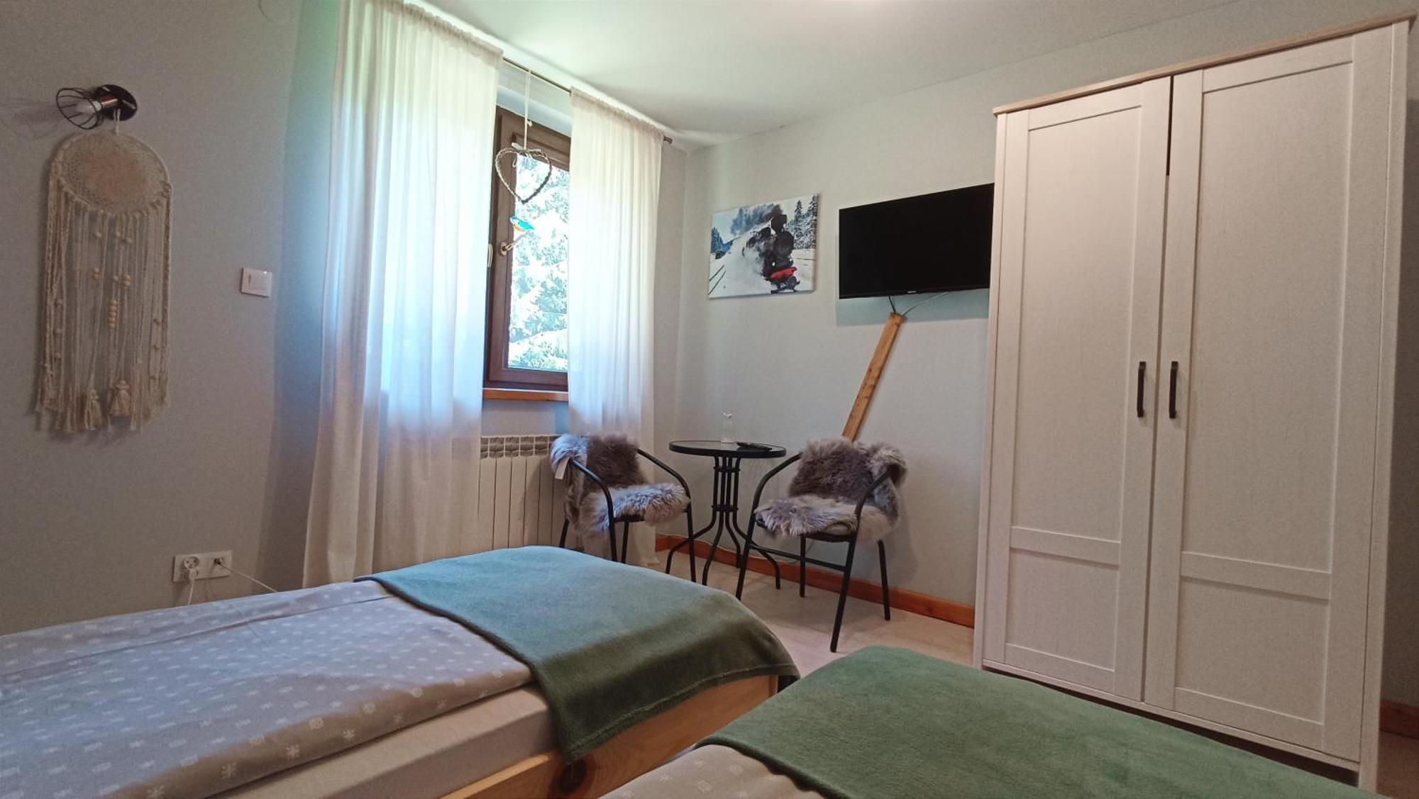 ルトビスカ Zacisze Drwalaゲストハウス 部屋 写真