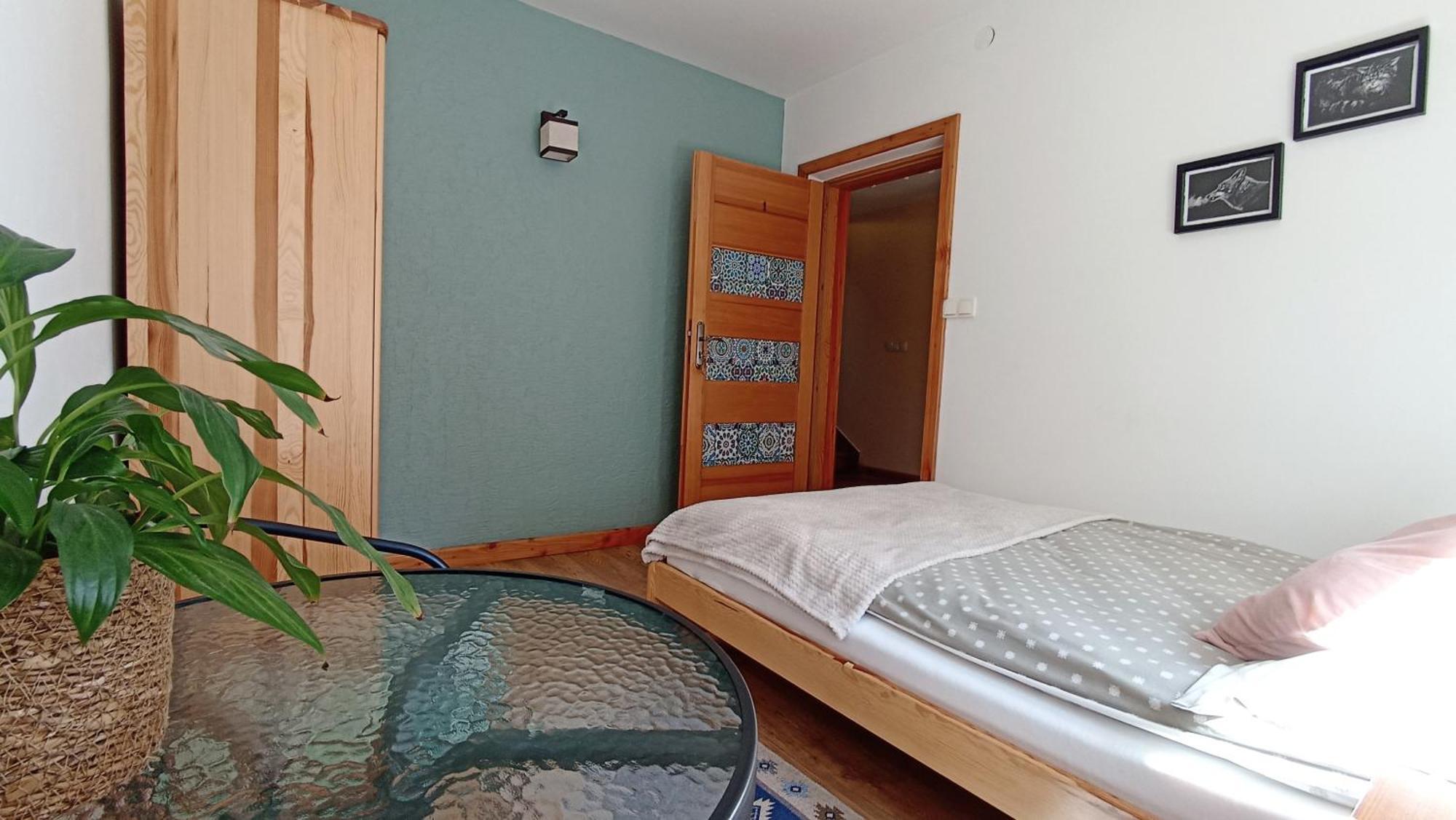 ルトビスカ Zacisze Drwalaゲストハウス 部屋 写真